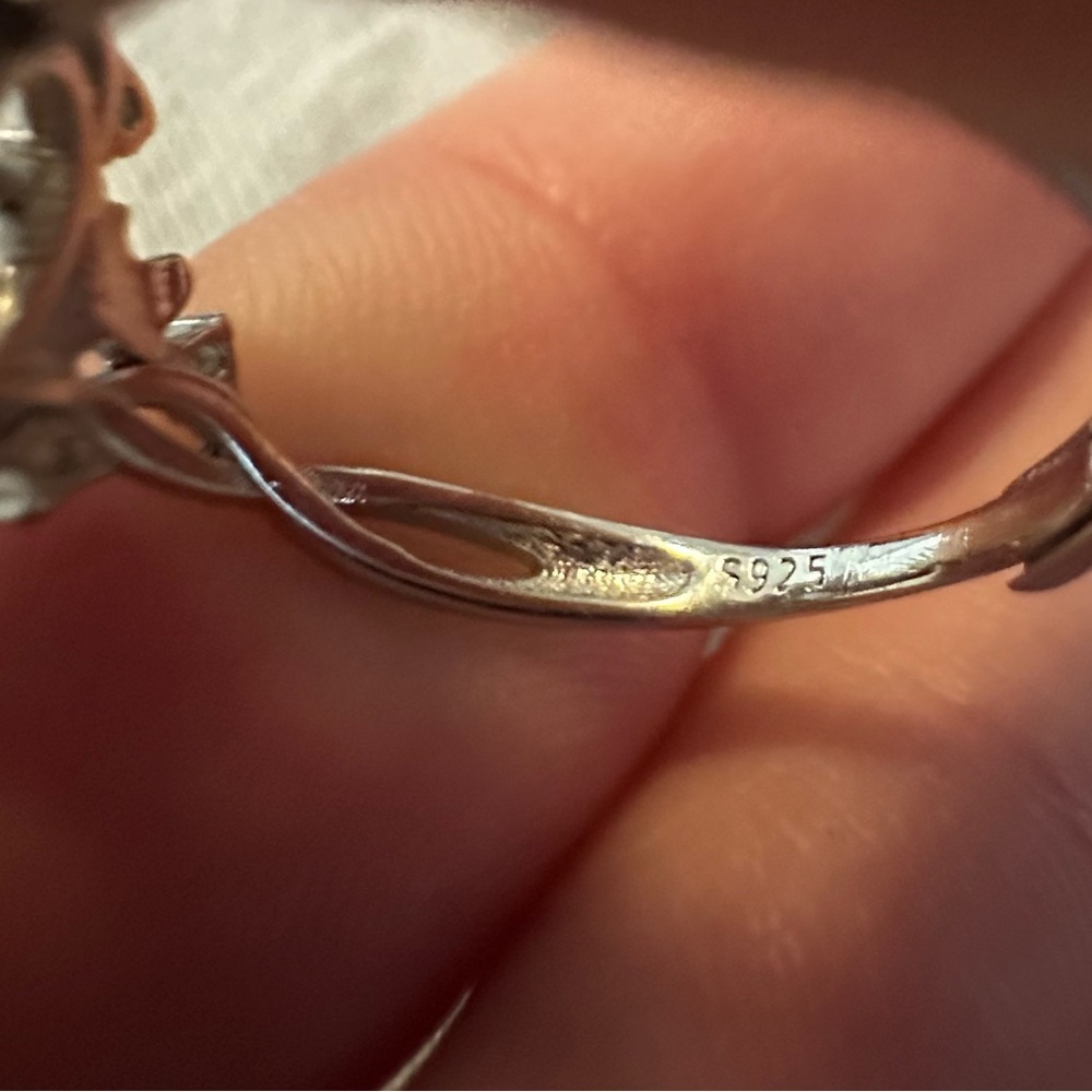 Beautiful Adjustable Sterling Silver Vine Ring - Picture 8 of 8